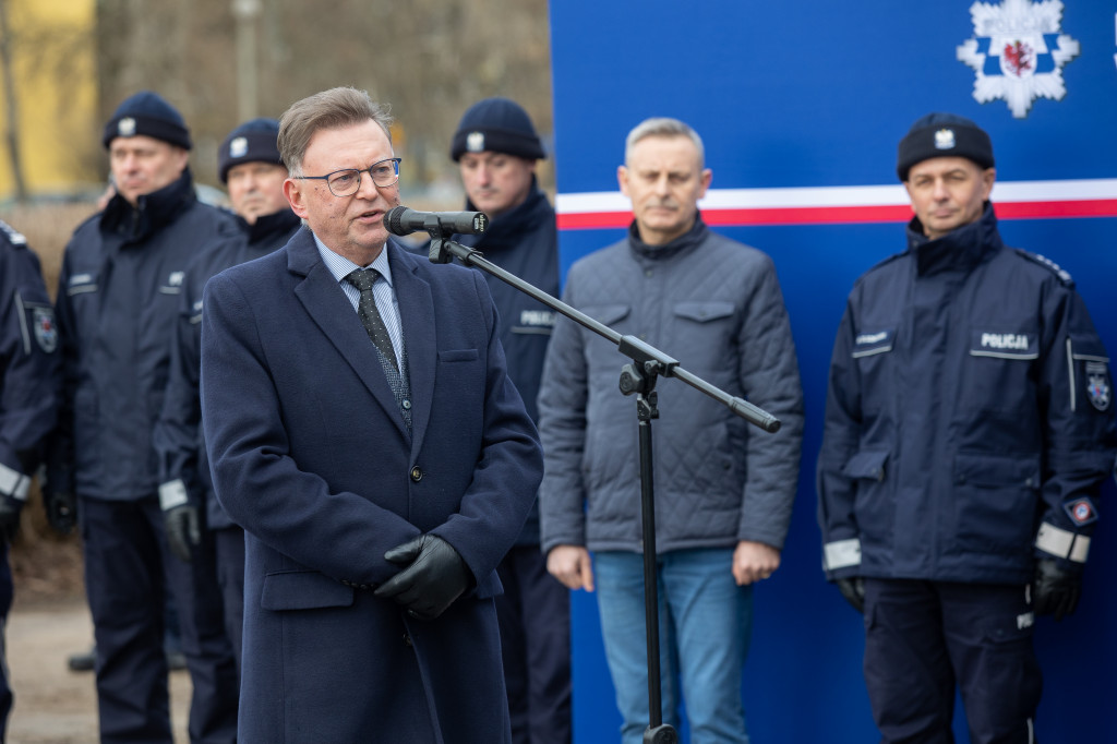 Nowe samochody dla policjantów z psami