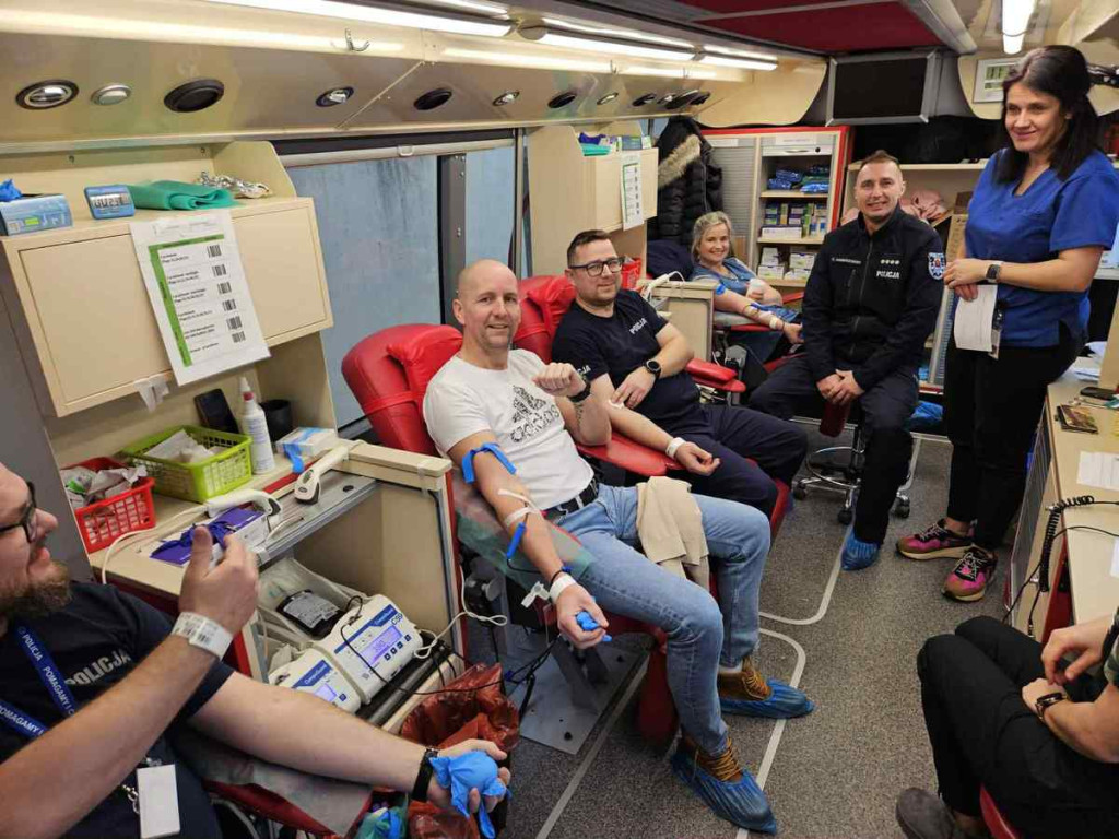 Policjanci z Grudziądza oddali 9 litrów krwi
