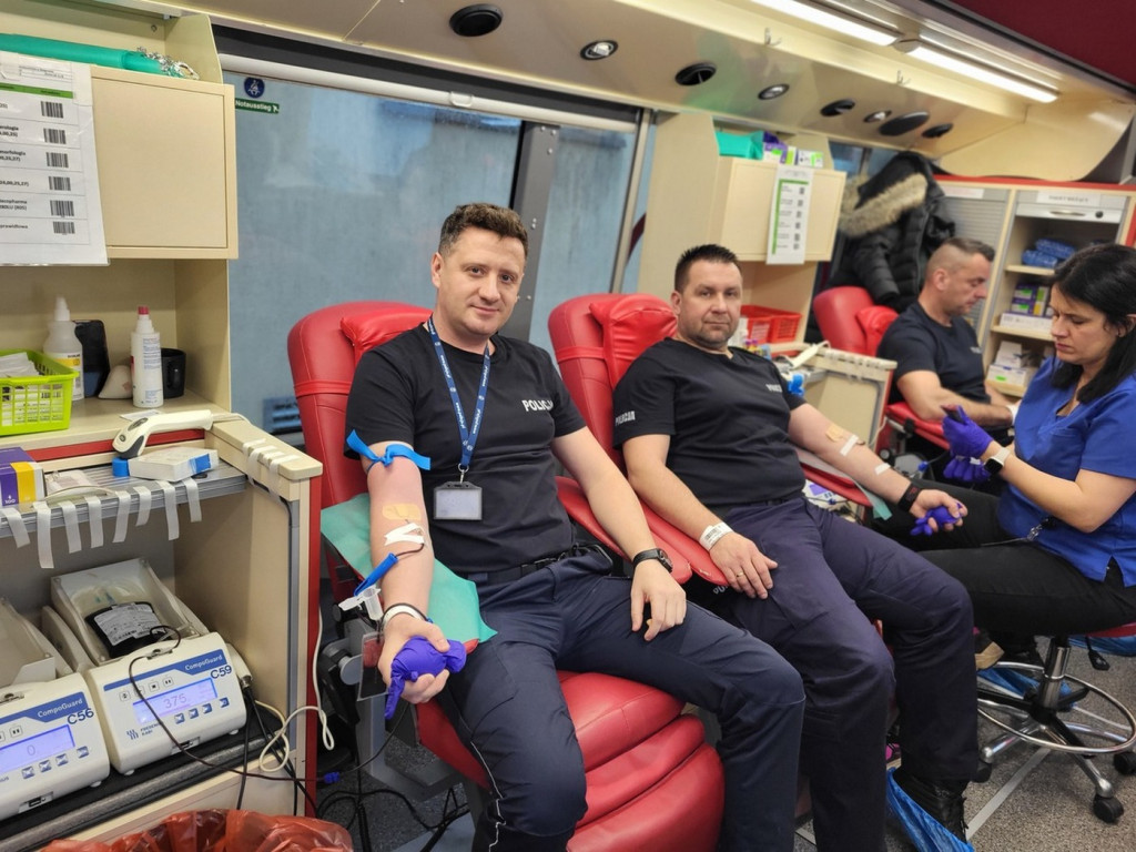 Policjanci z Grudziądza oddali 9 litrów krwi