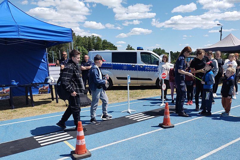Policjanci na Dniu Dziecka w Rypinie