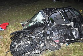 Śmiertelny wypadek na DK62: Opel zderzył się z ciężarówką-7700