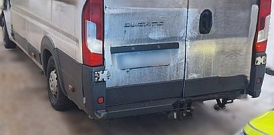 Kierował pojazdem pomimo dwóch zakazów i cofniętych uprawnień a do tego ... był po