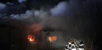 Pożar budynku gospodarczego w Otorowie opanowany przez strażaków