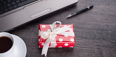 Świąteczna paczka może stać się problemem. Skarbówka patrzy z ukrycia-7792