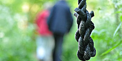 Tragedia w lesie: Znaleziono zwłoki mężczyzny-7634