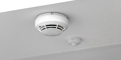 Bezpłatne czujniki dymu i czadu – akcja samorządu wojew