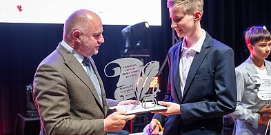 Ambitni i pracowici – marszałkowskie stypendia dla prym