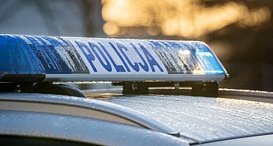 Policjanci odnaleźli mężczyznę, który zagubił się w lesie